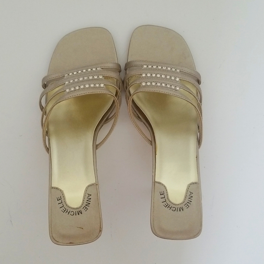 Anne Michelle champagne size 6 open toe sandals